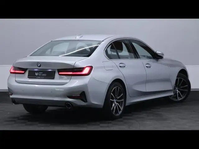 BMW 3 Series view 5