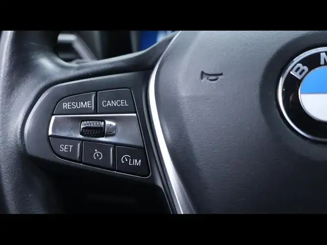 BMW 3 Series view 17