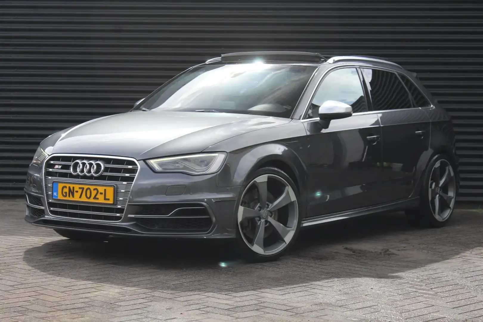 Audi S3 2.0 TFSI 300PK Pro Line + | Pano | LED | Superspor Grau - 1