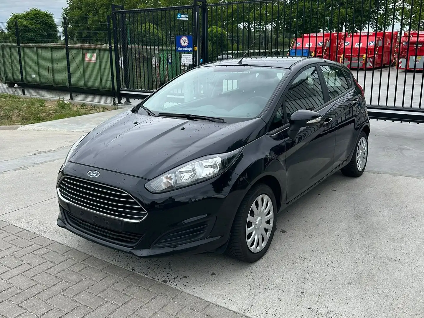 Ford Fiesta Fiesta 1.0i Trend Noir - 1