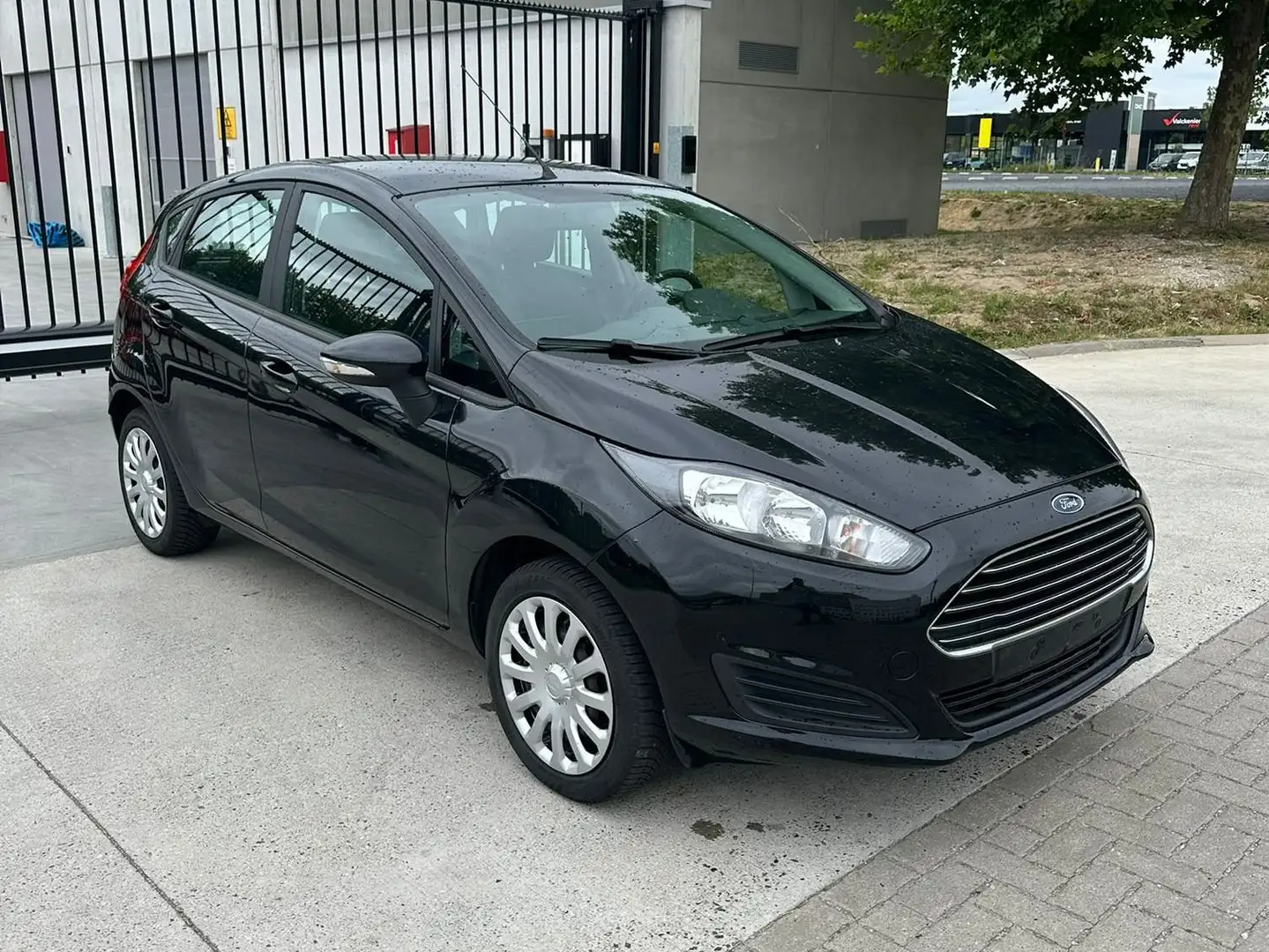Ford Fiesta Fiesta 1.0i Trend Noir - 2