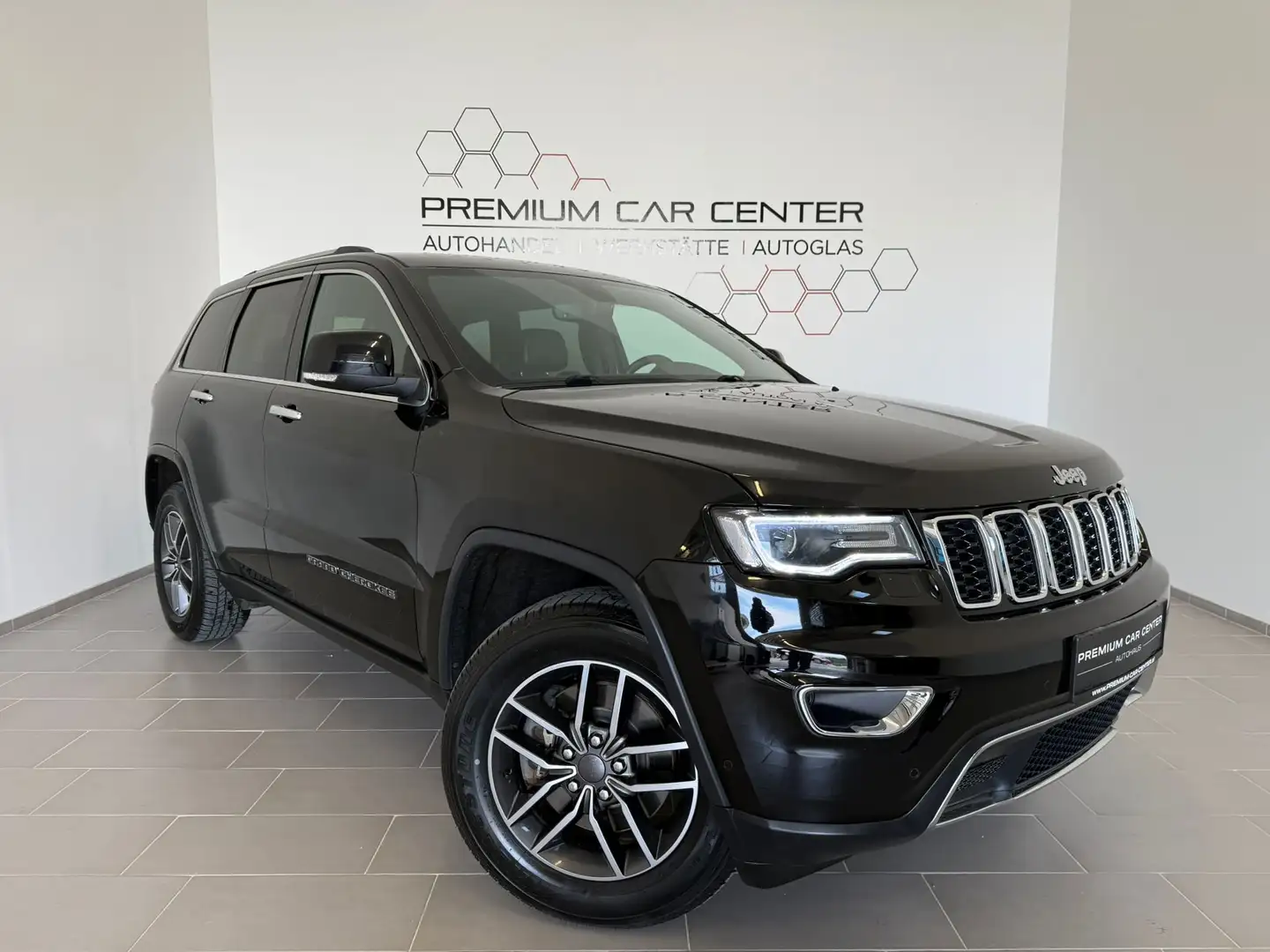 Jeep Grand Cherokee 3.0 CRD Limited LED / LEDER / NAVI / DIGI-TACHO Schwarz - 1