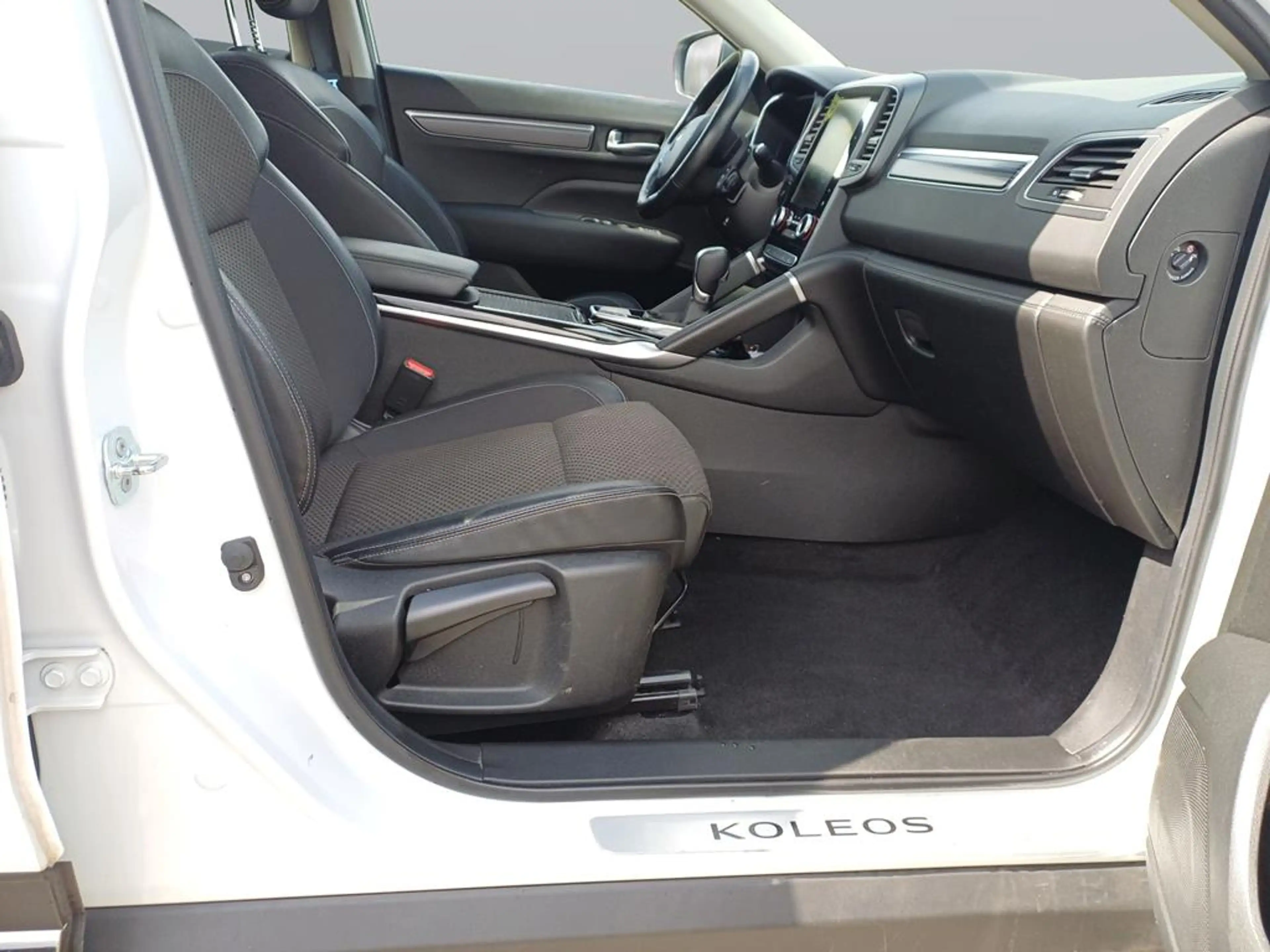 Renault Koleos TECHNO TCe 160 EDC — photo 13