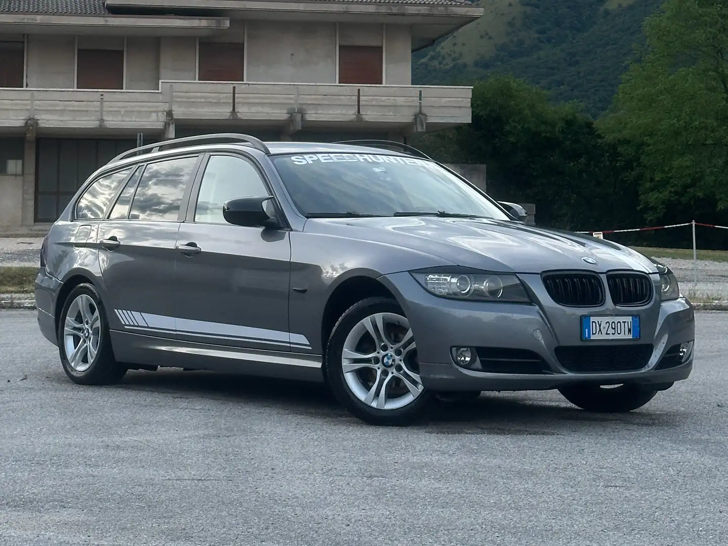 BMW 318 318d Touring 2.0 143cv Grigio - 1