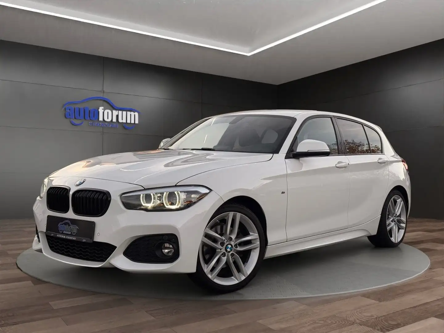 BMW 120 i Edition M Sport LED°NAVI°LEDER°SHZ°18"ALU Blanc - 1
