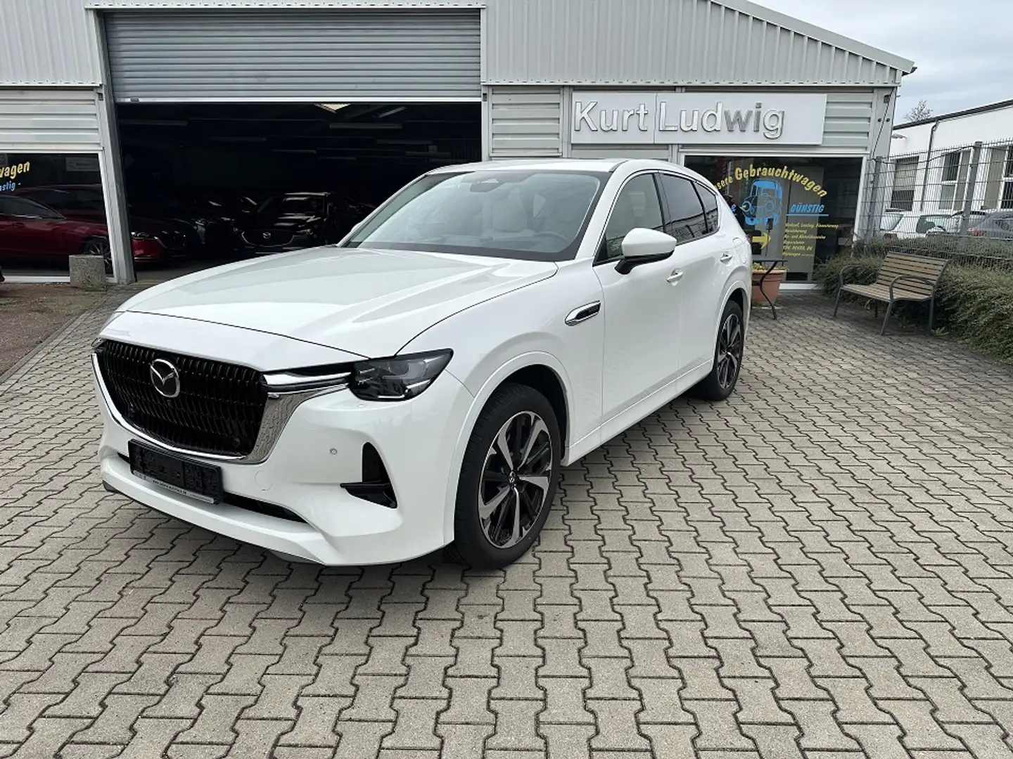 Mazda CX-60 2.5L e-Skyactiv PHEV TAKUMI Weiß - 2