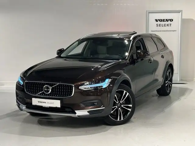 Volvo V90 Cross Country B6 AWD Mild Hybride +LUCHTVERING/PANO/B&W/...