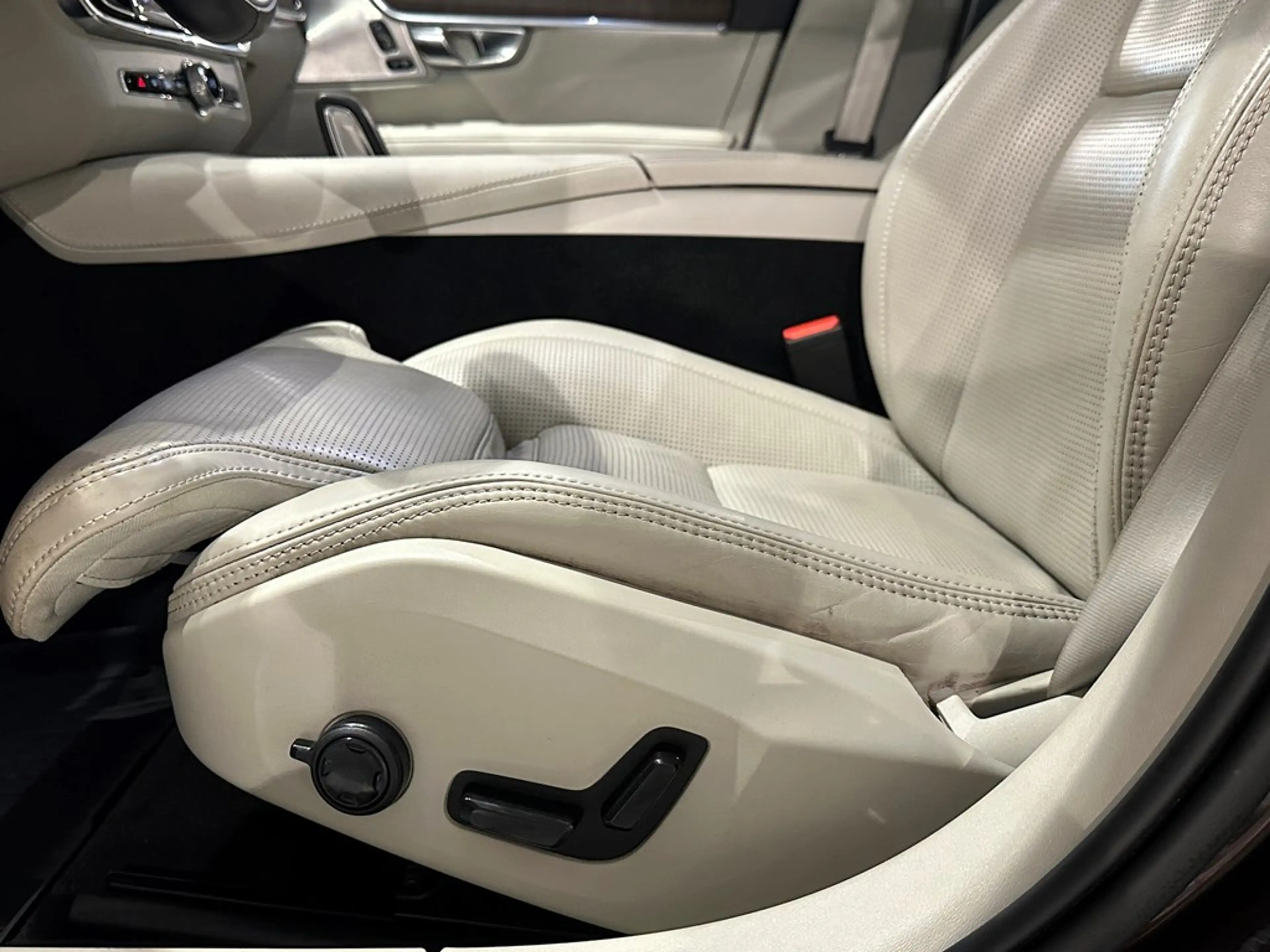 Volvo V90 Cross Country B6 AWD Mild Hybride +LUCHTVERING/PANO/B&W/... — photo 6