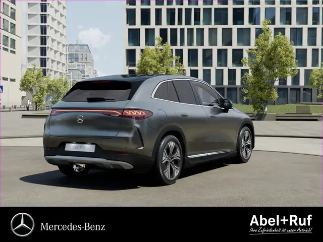 Mercedes-Benz EQE view 4