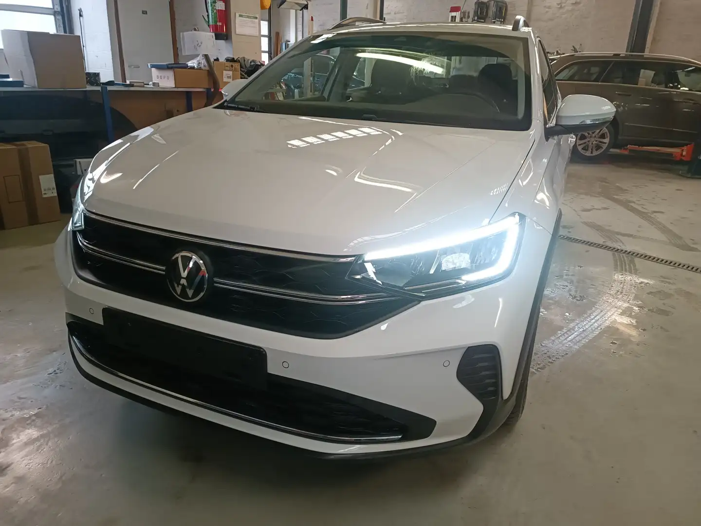 Volkswagen Taigo 1.0 TSI Life NAVIGATION/CAMERA DE RECUL Wit - 2