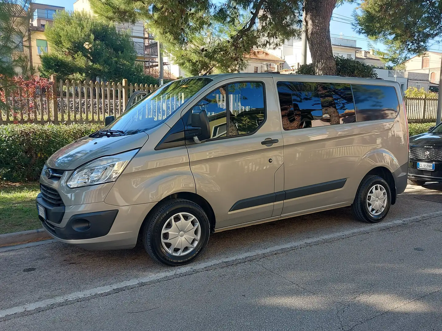 Ford Transit Custom 6 posti con vano di carico Gold - 1