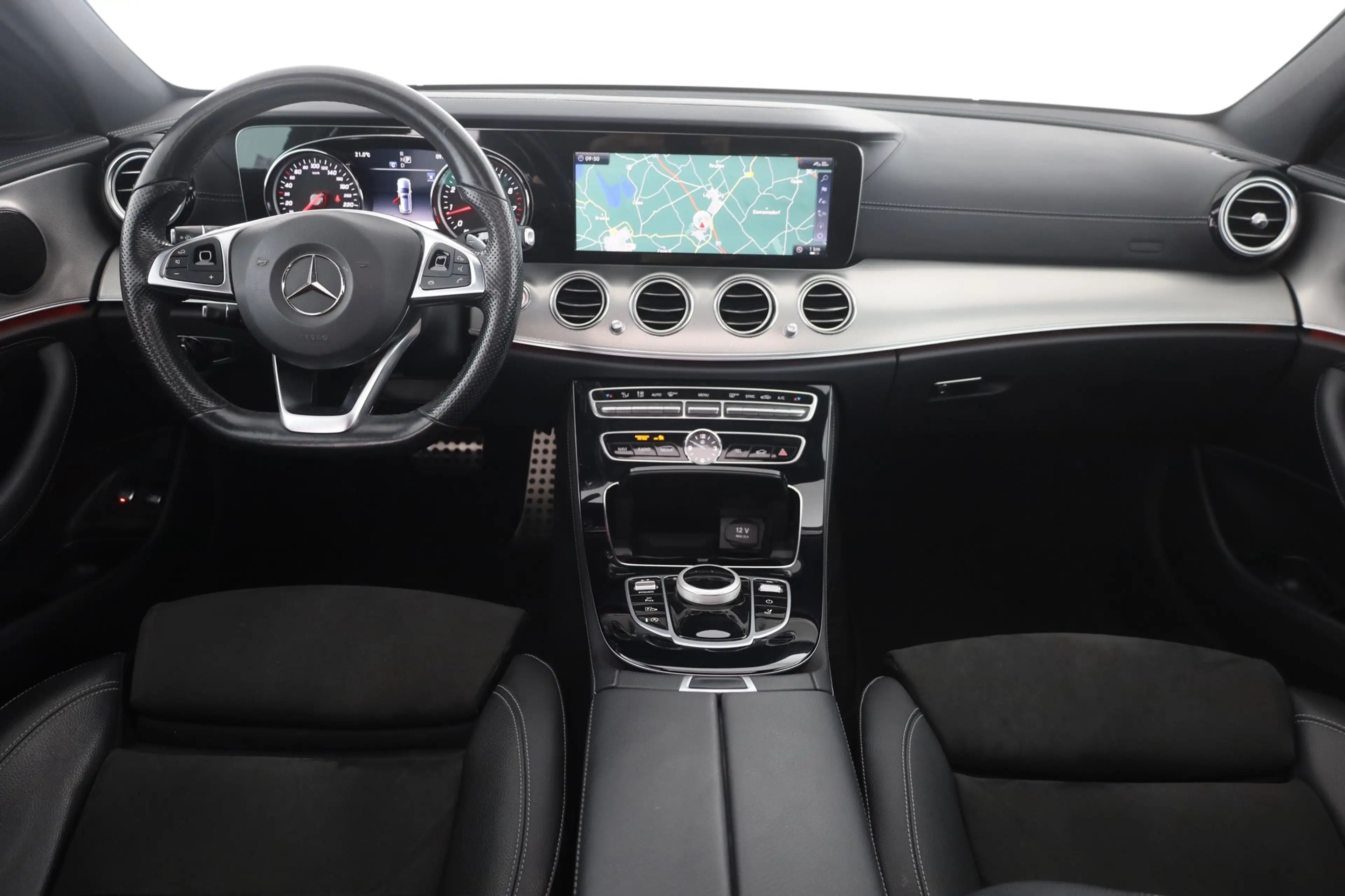 Mercedes-Benz E 200 E200 T AMG Line LED Navi Sitzheizung Kamera AHK — photo 9