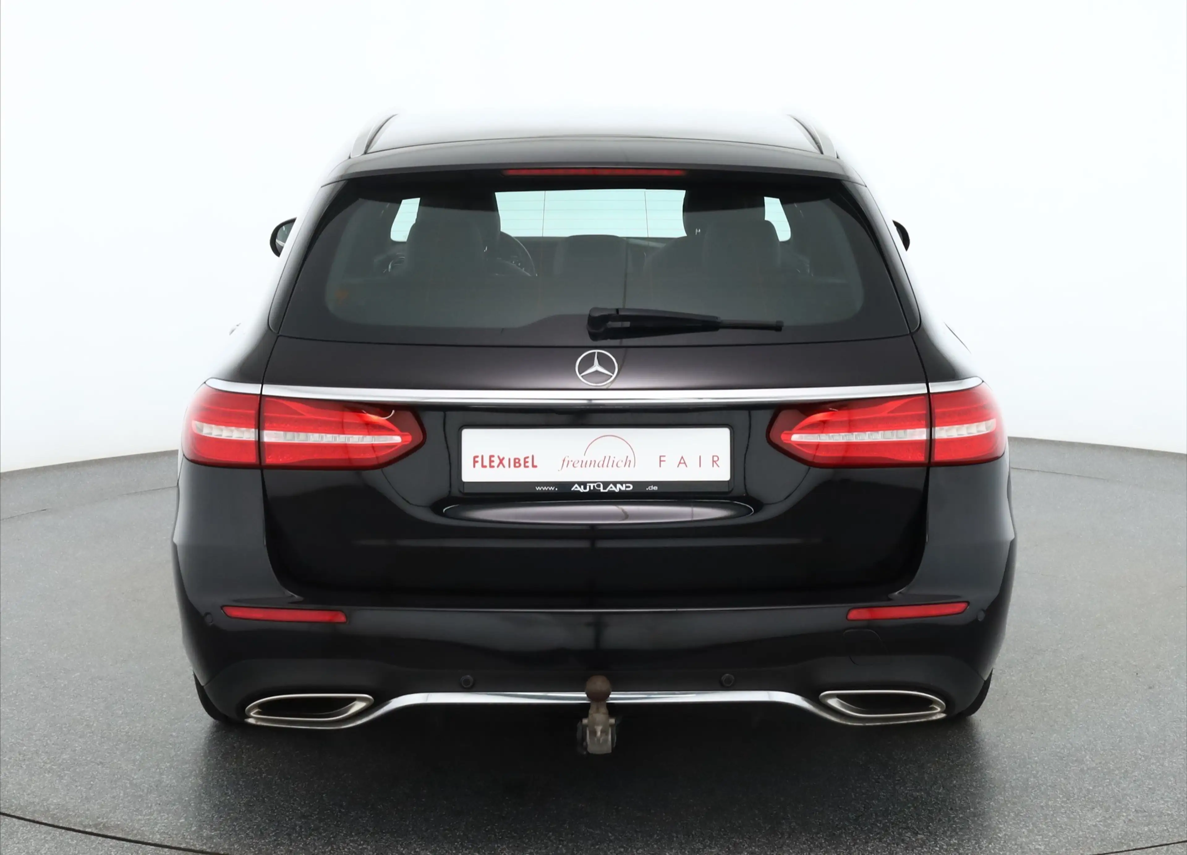 Mercedes-Benz E 200 E200 T AMG Line LED Navi Sitzheizung Kamera AHK — photo 4