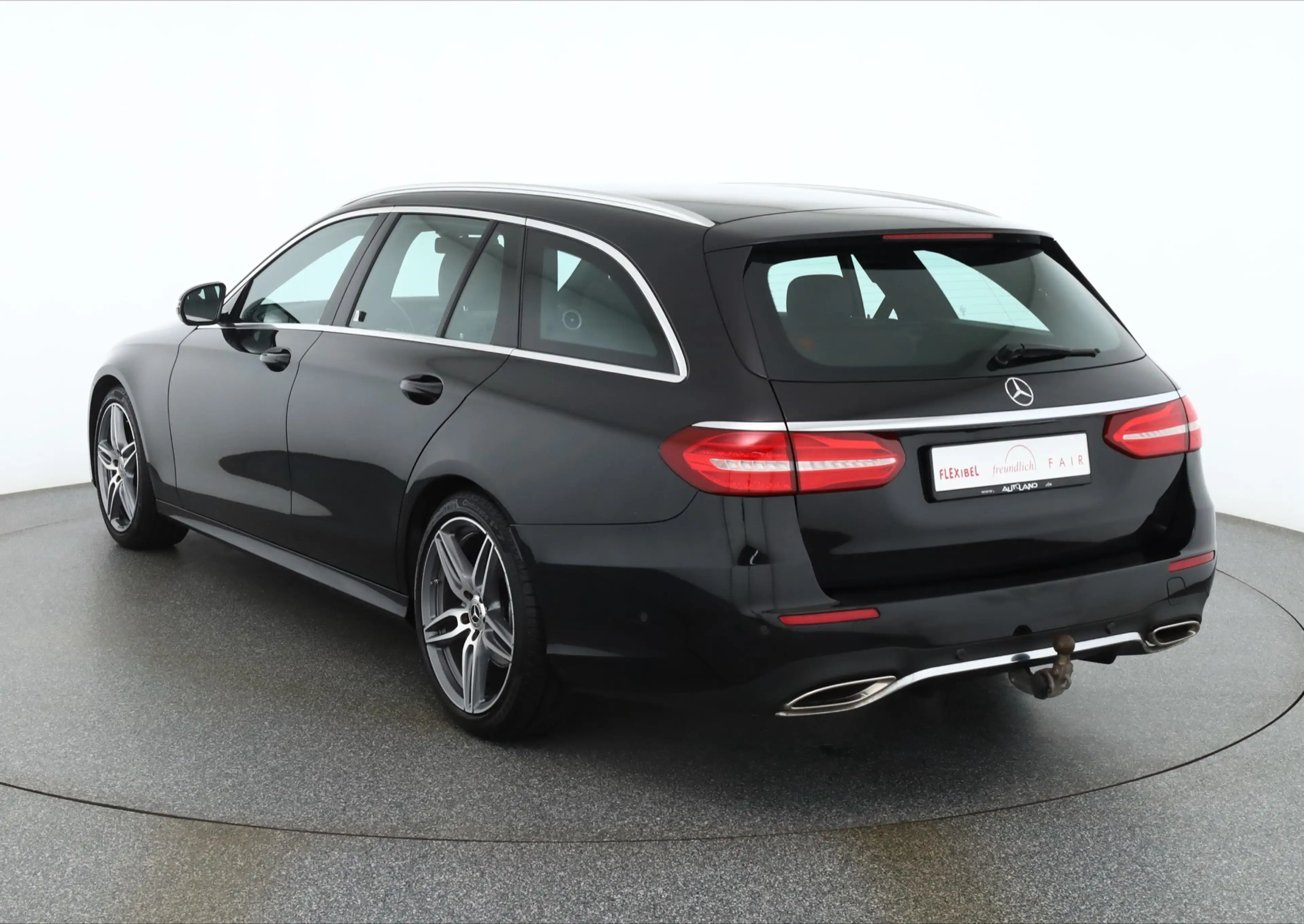Mercedes-Benz E 200 E200 T AMG Line LED Navi Sitzheizung Kamera AHK — photo 3