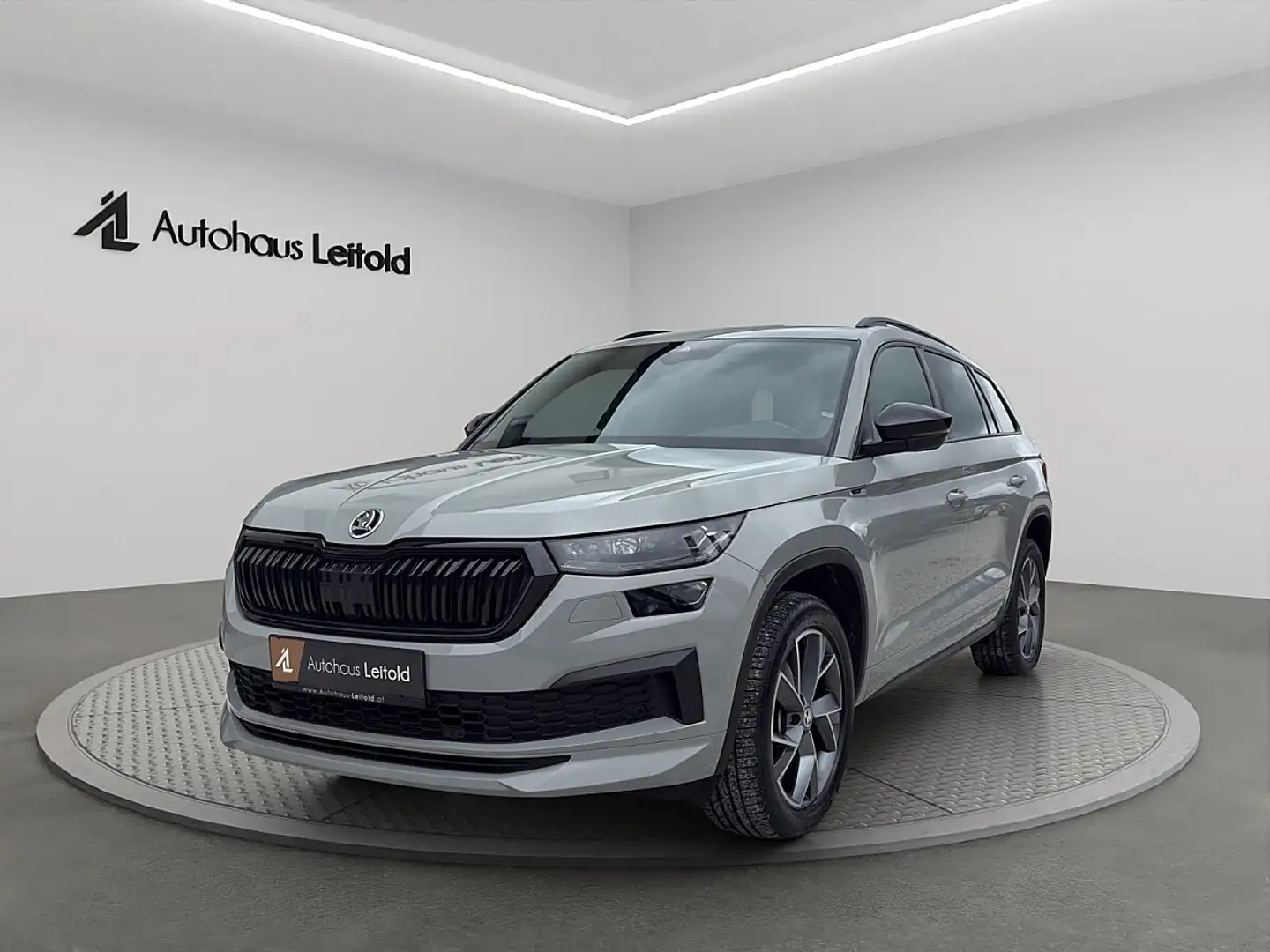 Skoda Kodiaq 2,0 TDI Sportline DSG AHK CAM MEMORY ACC MATRIX... Grau - 1