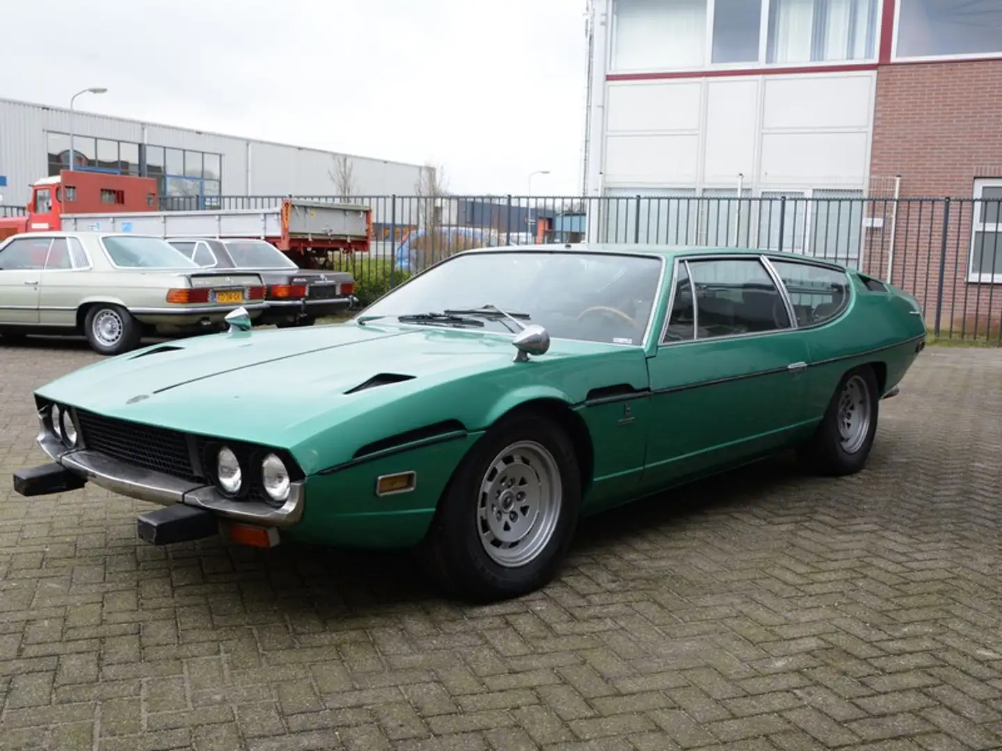 Lamborghini Espada Series 3 "Running" project, accompanied by an “Oli Grün - 1