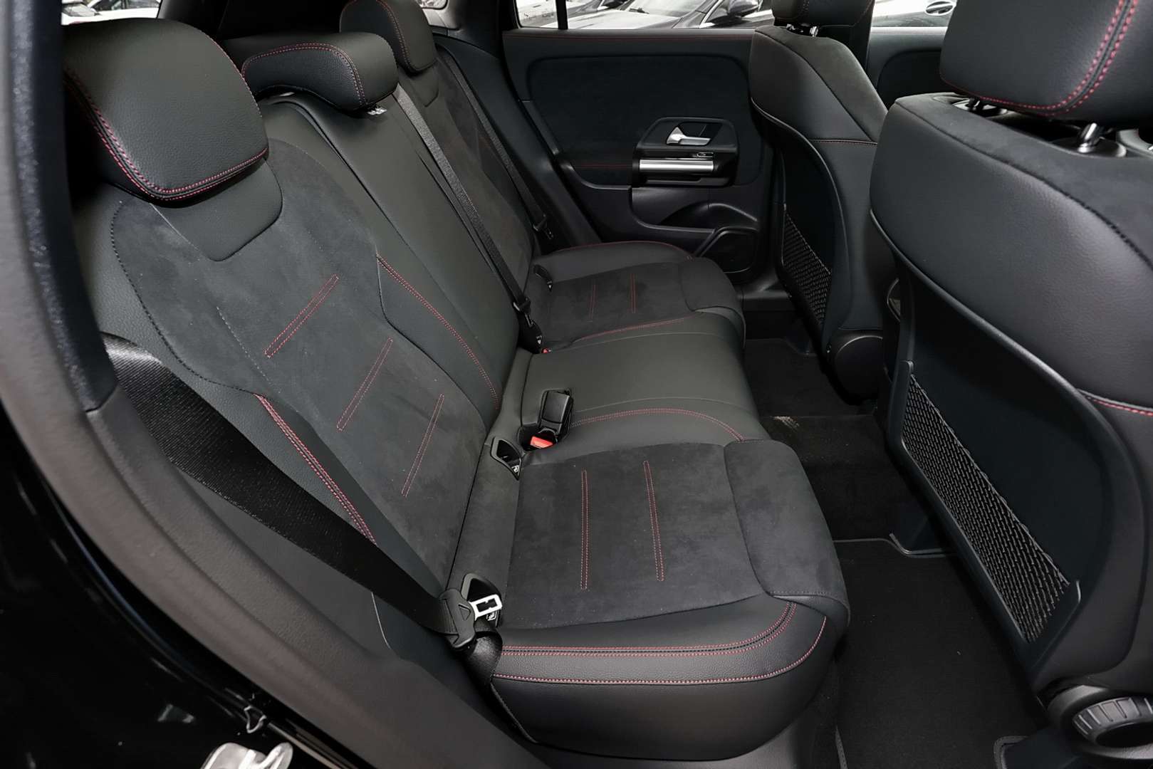 Mercedes GLA 200 Night Edition -  - Joinsteer - #4