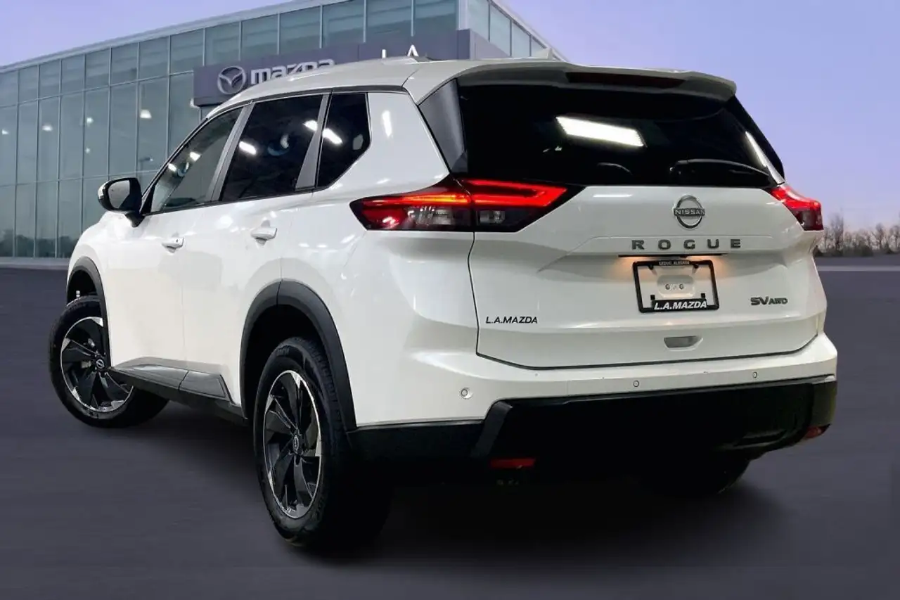 Nissan Rogue снимка Nissan Rogue