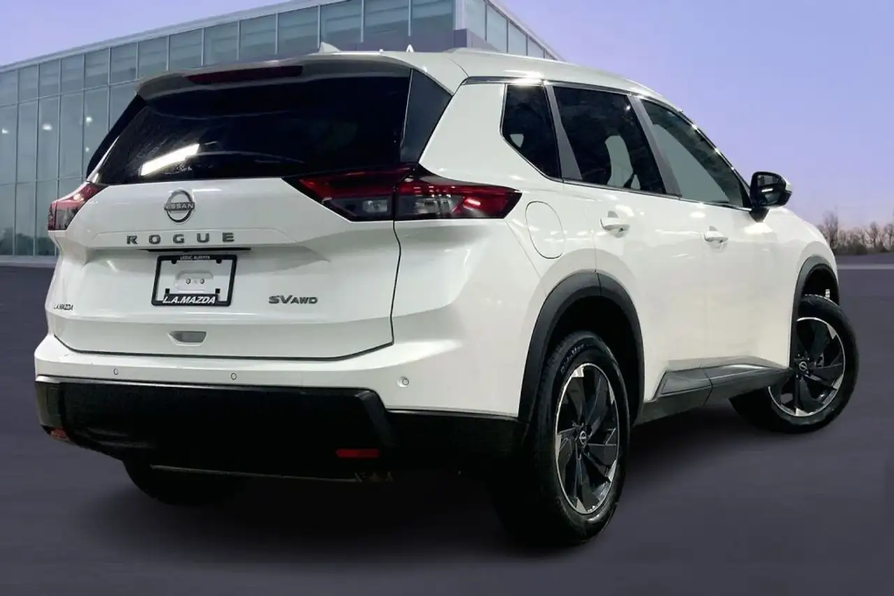Nissan Rogue снимка Nissan Rogue