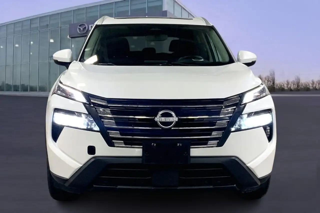 Nissan Rogue снимка Nissan Rogue