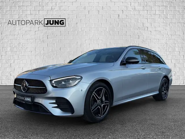 Mercedes-Benz E 300 E300 de*T Modell*AMG*Night Paket*Navi*Pano*AHK