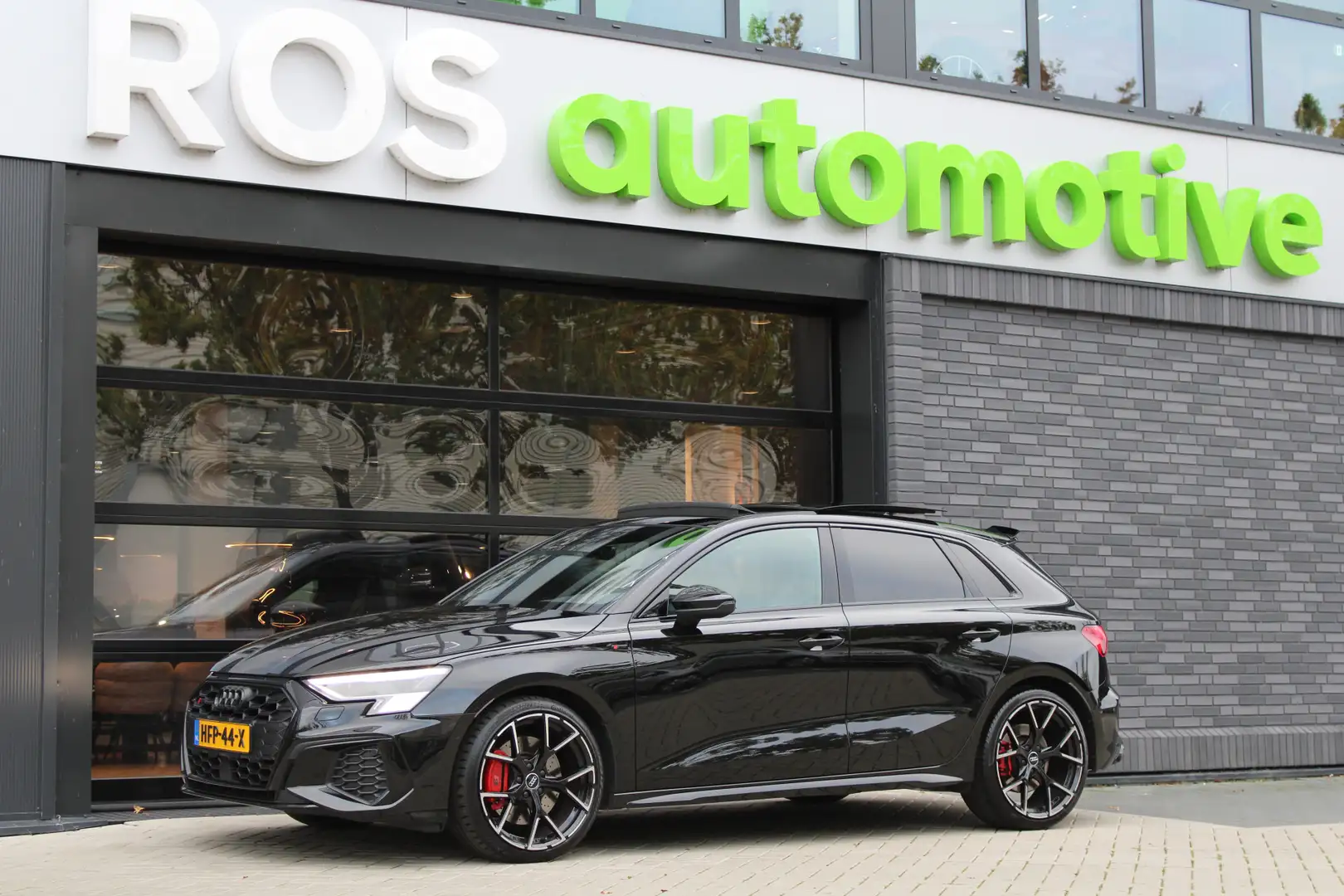 Audi S3 Sportback 2.0 TFSI S3 quattro | PANO | MEMORY | KE Schwarz - 1