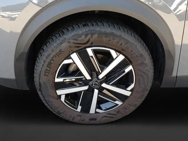 Peugeot 2008 view 8