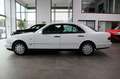 Mercedes-Benz E 200 ELEGANCE AUT.  *OLDTIMER* H-KENNZEICHEN! Weiß - thumbnail 6