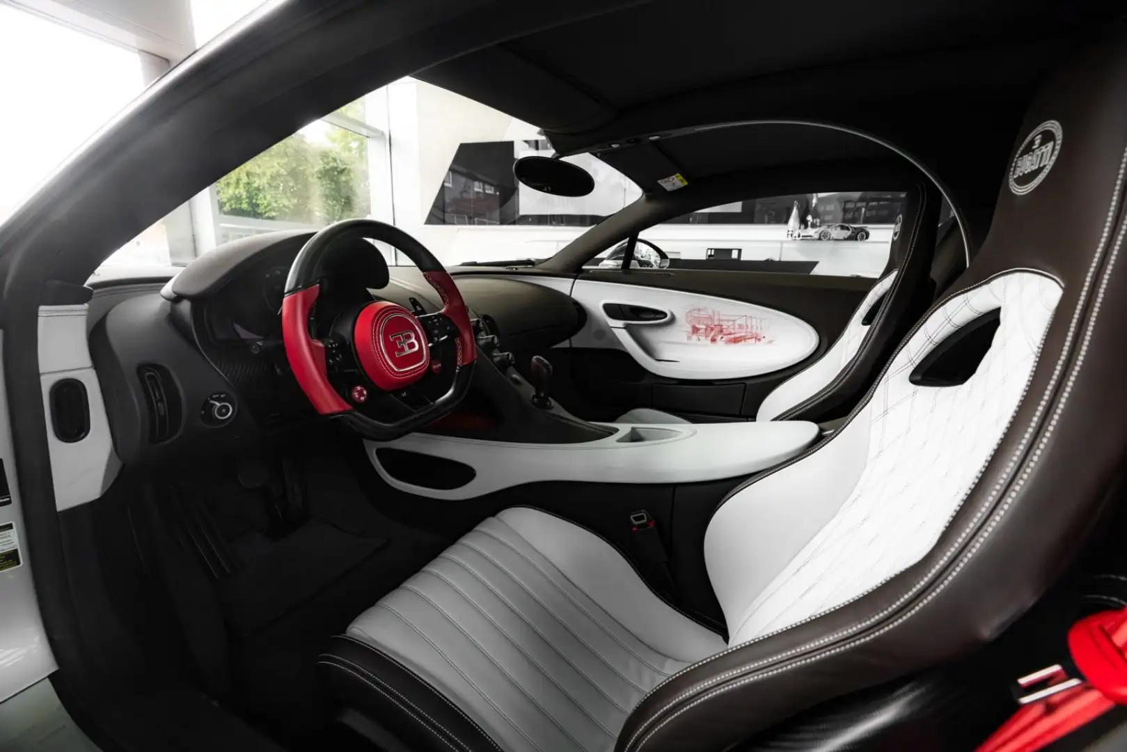 Bugatti Chiron PUR SPORT 1 of 60 // BUGATTI DÜSSELDORF Silber - 2