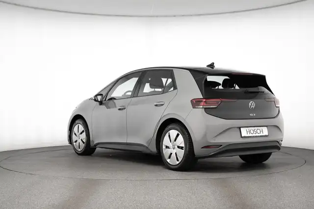 Volkswagen Id.3 view 4