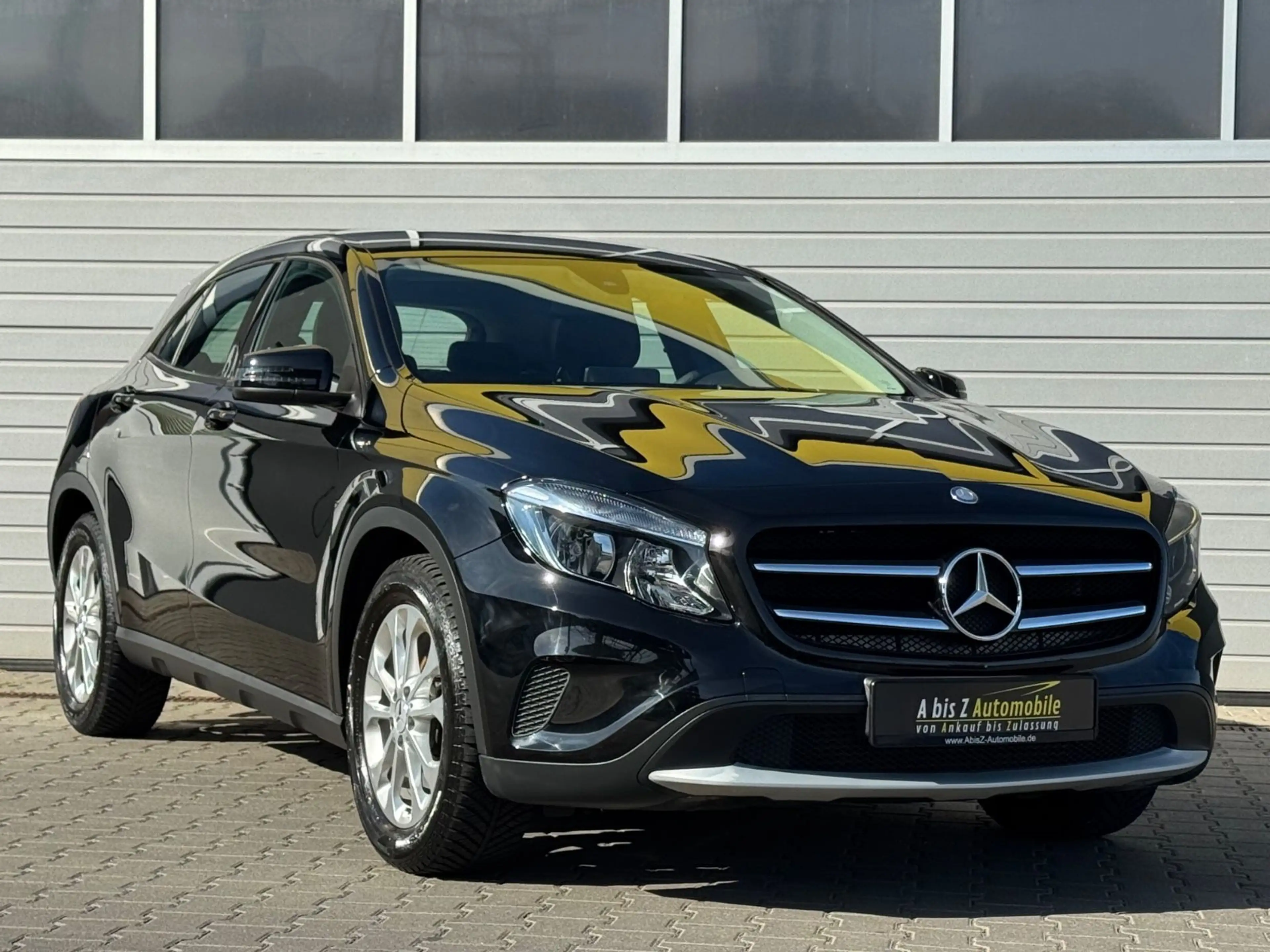 Mercedes-Benz GLA 180 Style 2.Hand/SHZ/MFL/KAMERA/Garantie