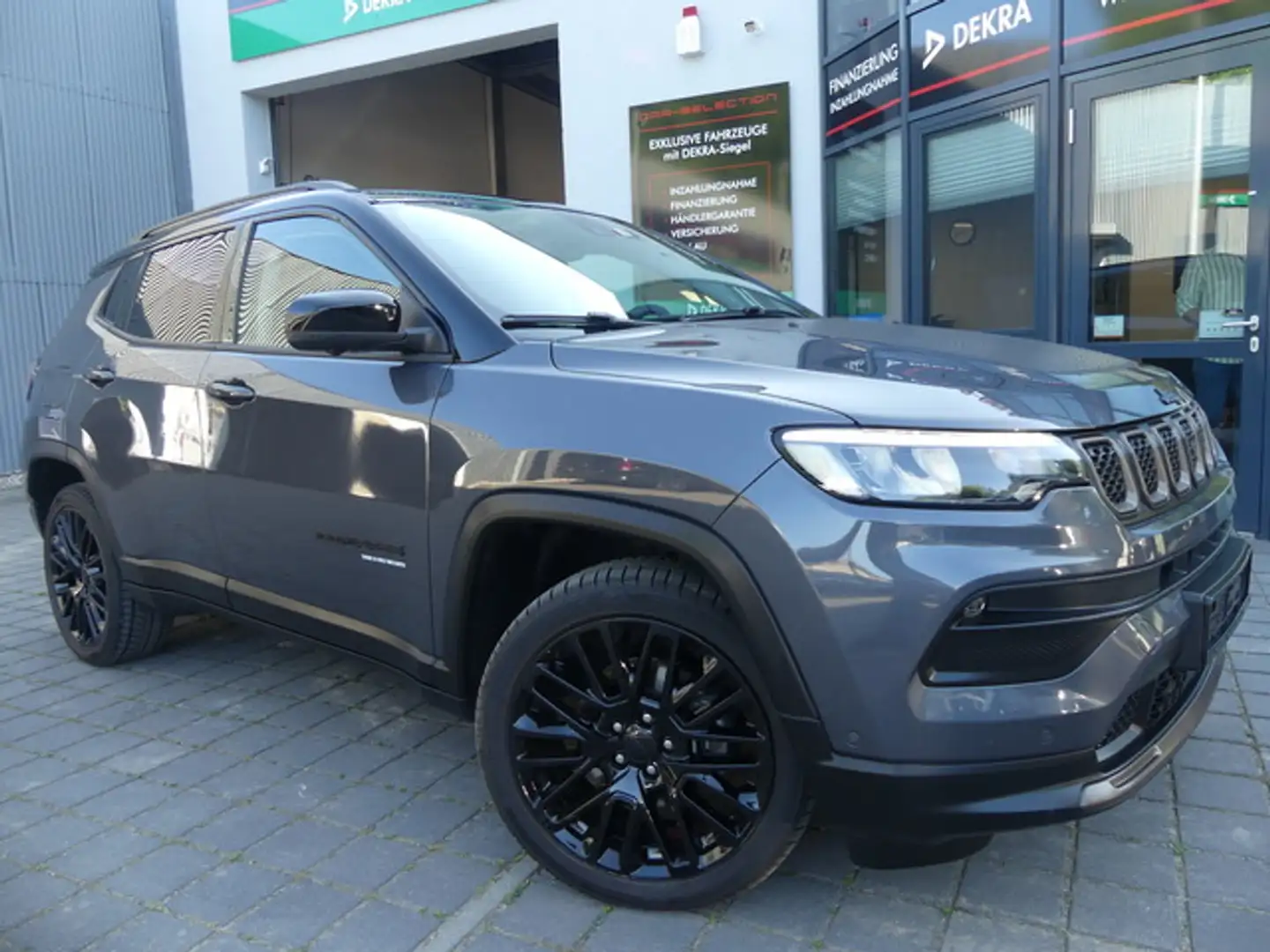 Jeep Compass 1.5 M Air Upland Mild Hybrid PANO/360°/ACC Grey - 1