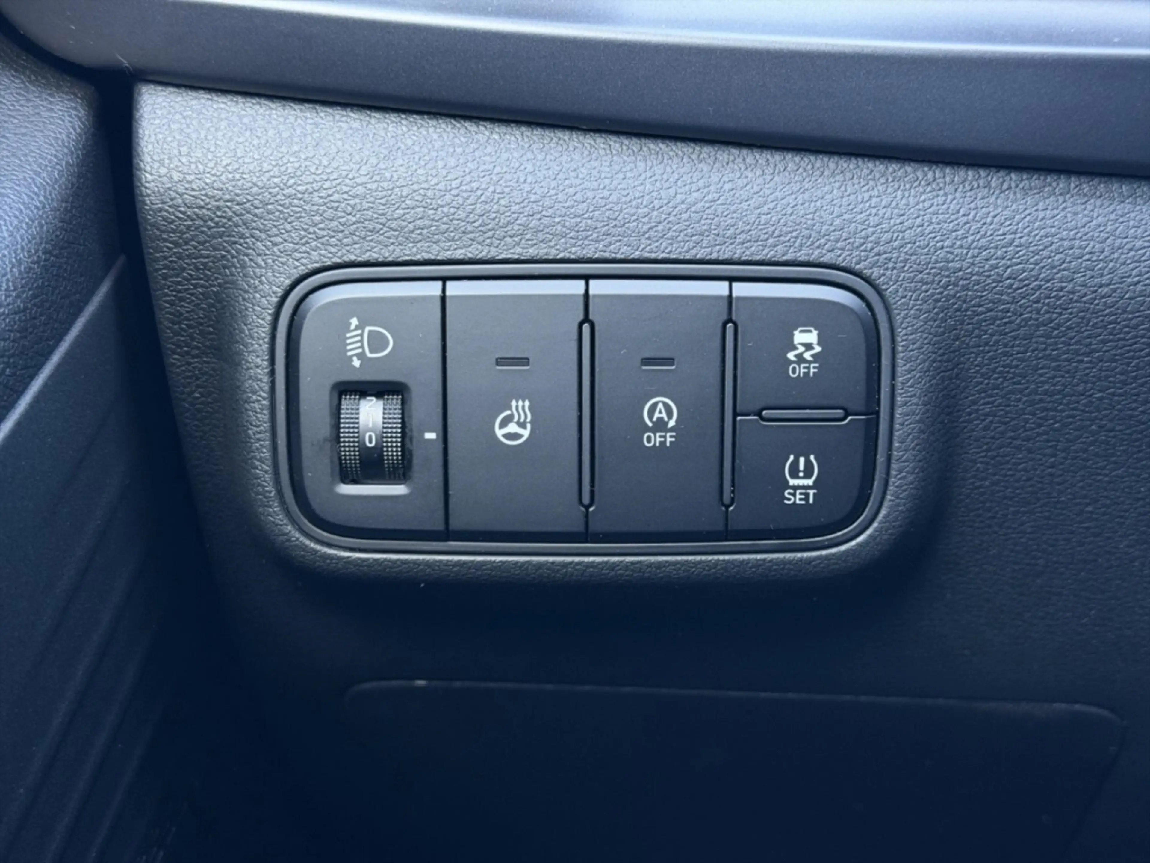Hyundai BAYON Select 1.2 °AHK°PDC°SHZ°Tempomat°Klima° — photo 24