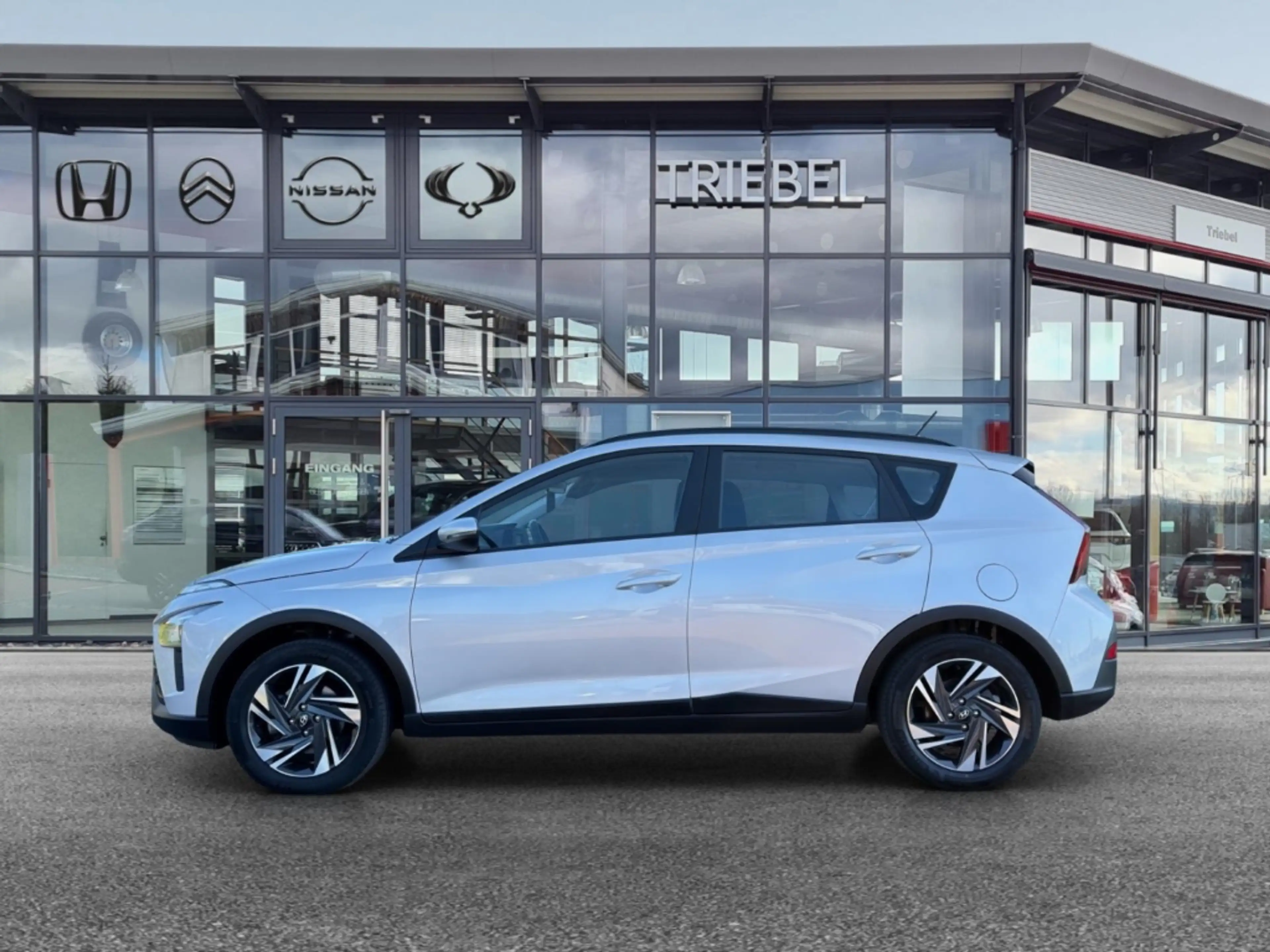 Hyundai BAYON Select 1.2 °AHK°PDC°SHZ°Tempomat°Klima° — photo 3