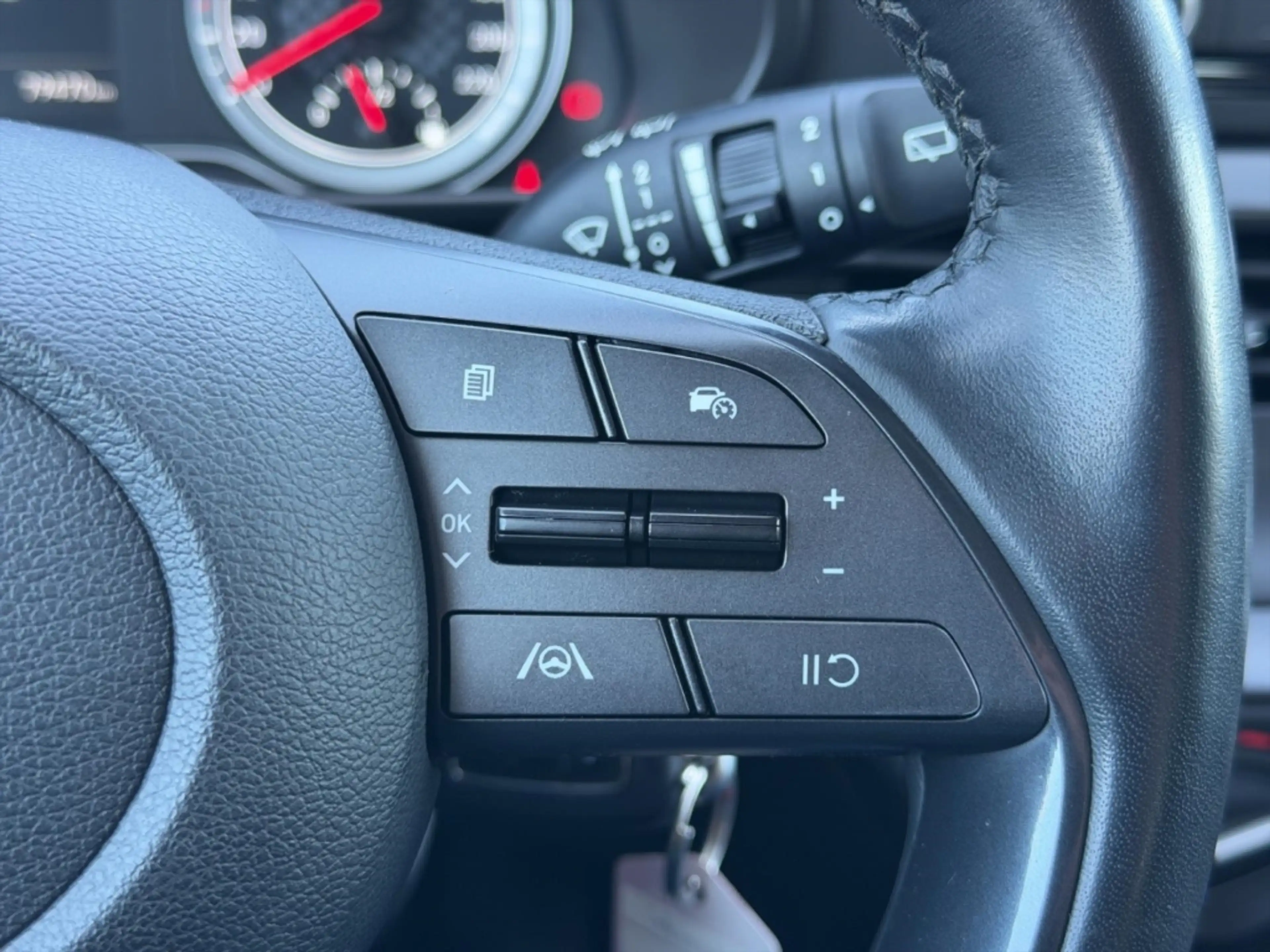 Hyundai BAYON Select 1.2 °AHK°PDC°SHZ°Tempomat°Klima° — photo 26