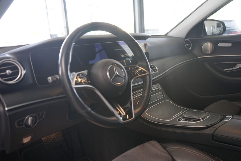 Mercedes-Benz E 300 AVANTGARDE+NAVI+AHK+DISTRONIC+LED+MBUX+ — photo 12