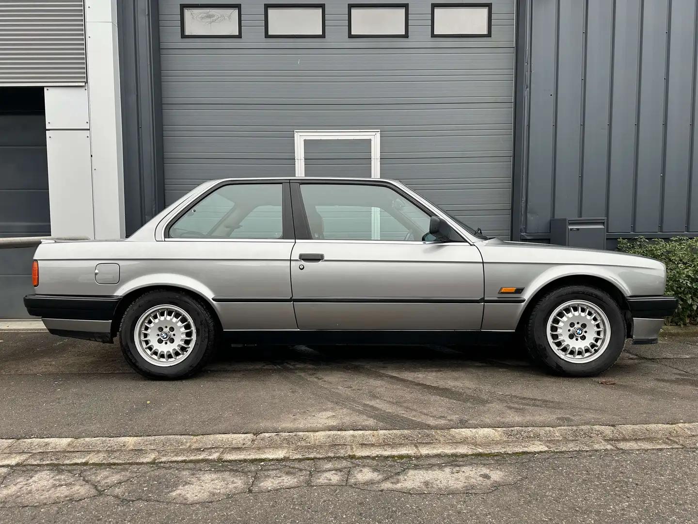 BMW 325 E30 325i coupé Gris - 2