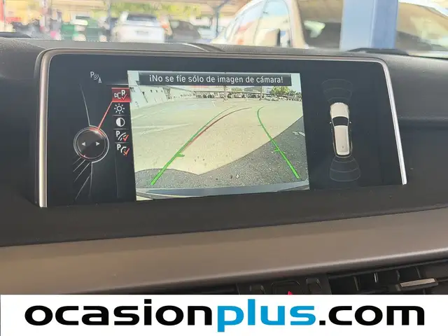 BMW X5 view 9
