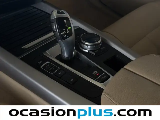 BMW X5 view 5
