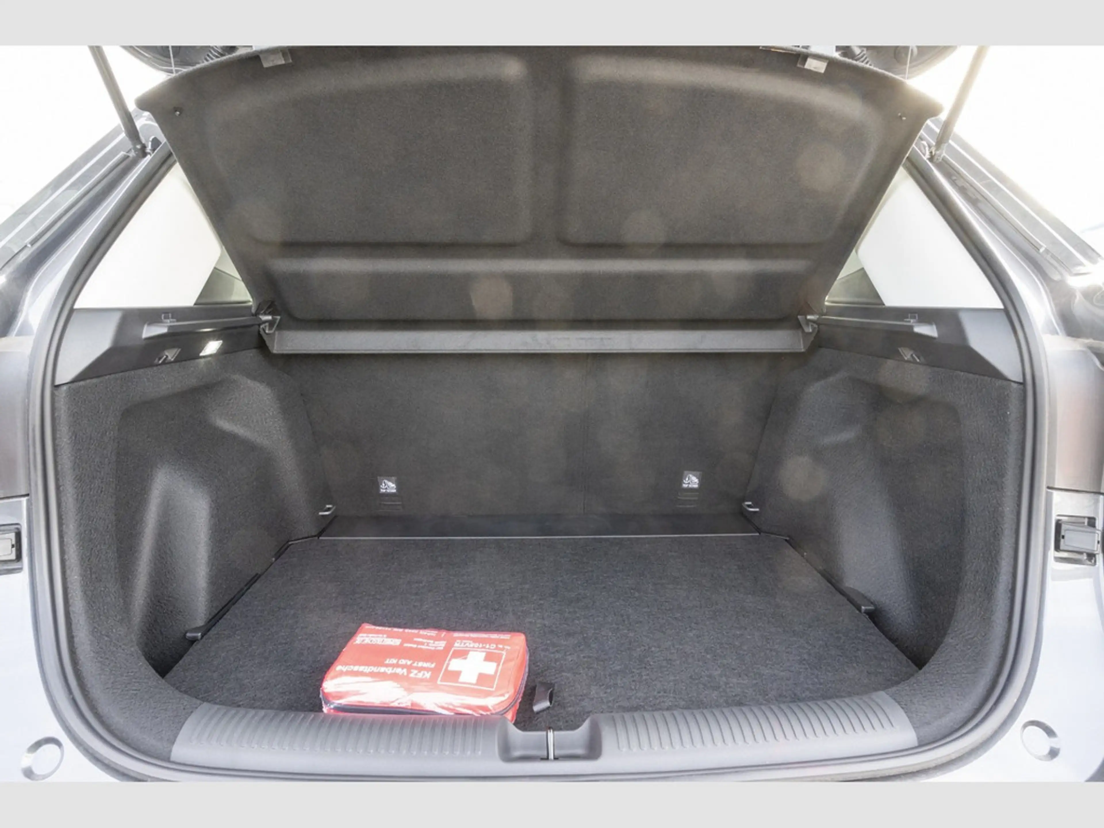MG ZS Hybrid+ Luxury 145kW MY 2026 inkl. 3000€ Tankguthaben — photo 7