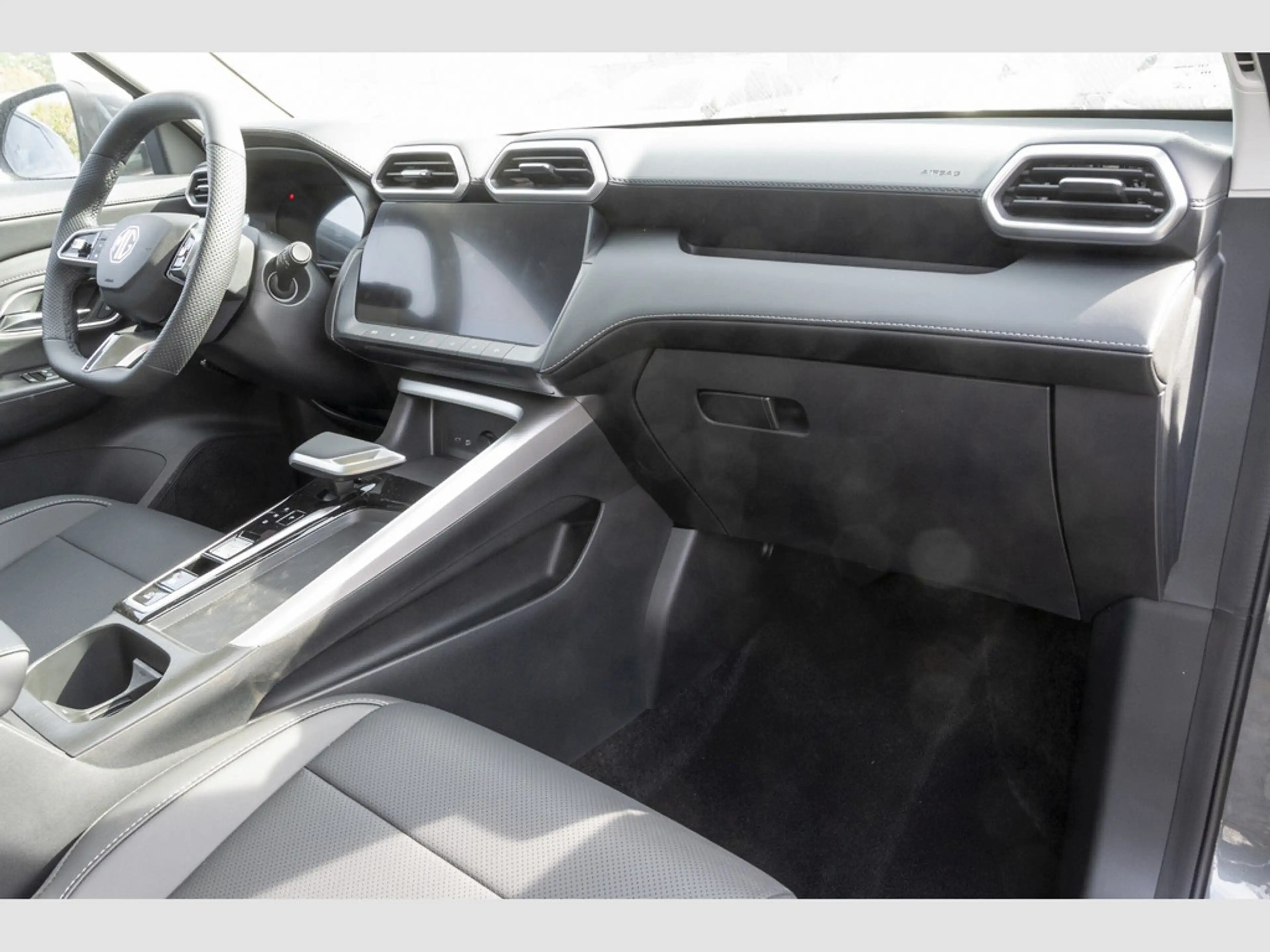 MG ZS Hybrid+ Luxury 145kW MY 2026 inkl. 3000€ Tankguthaben — photo 9