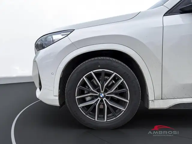 BMW X1 view 13