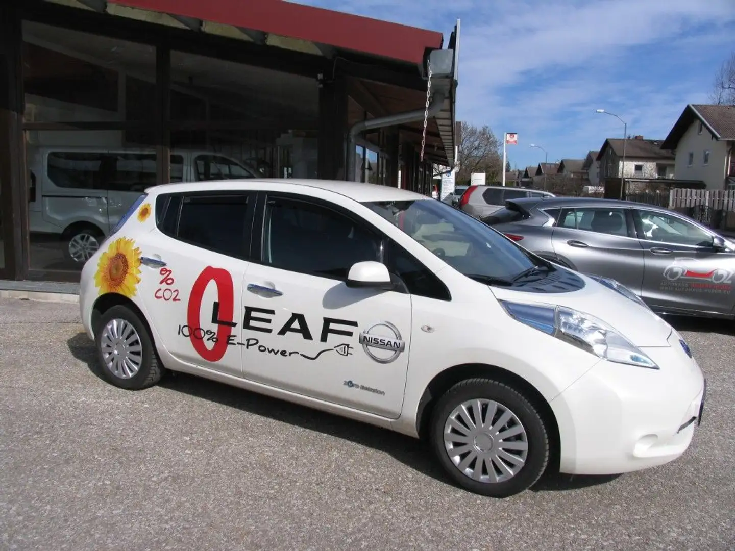 Nissan Leaf 24 kWh (mit Batterie) Acenta Biały - 2