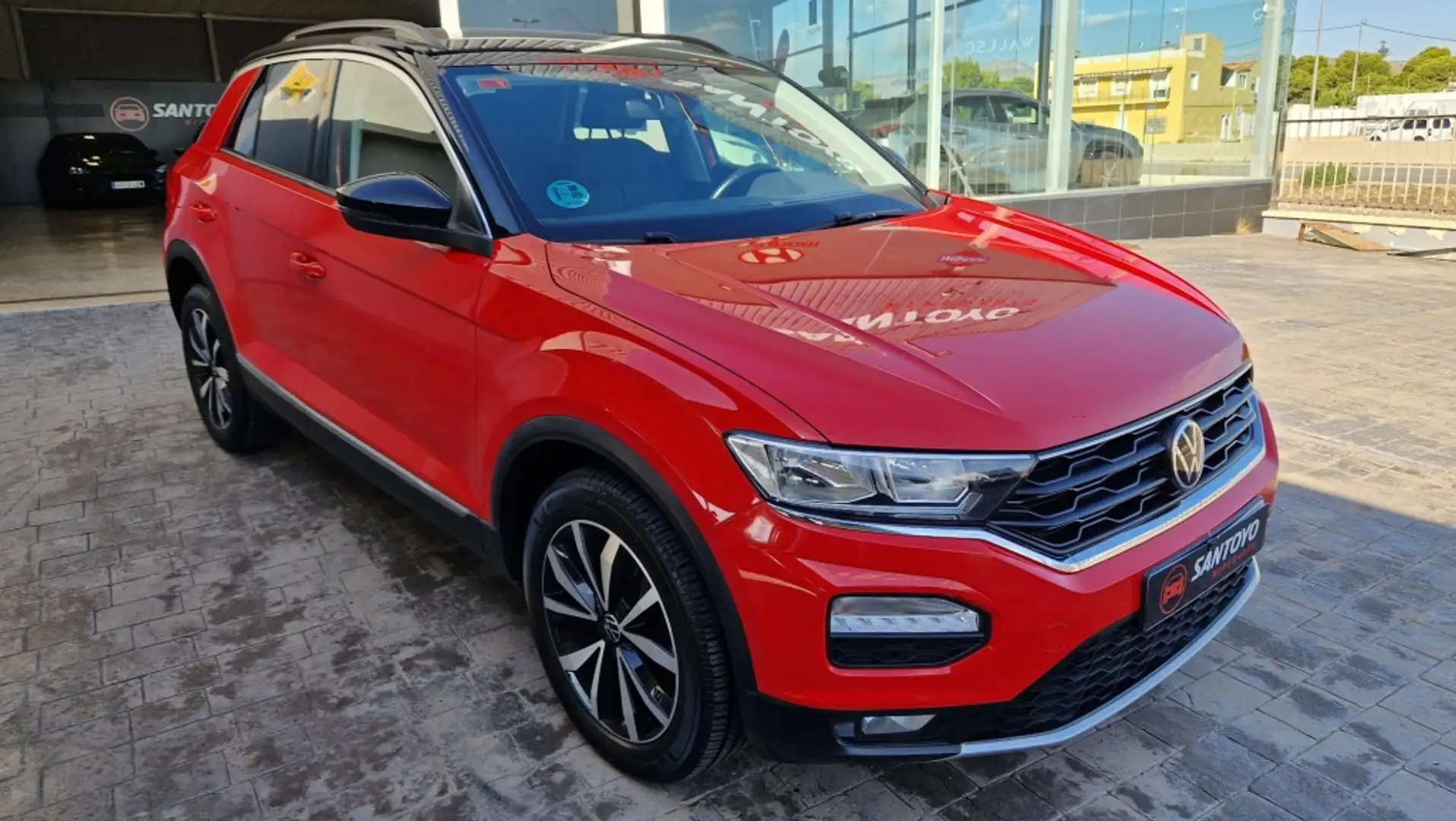 Volkswagen T-Roc 1.0 TSI Advance Style Rojo - 1