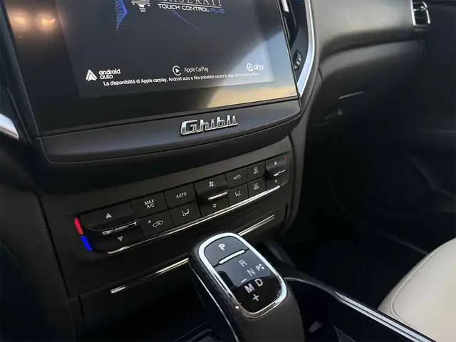 Maserati Ghibli view 17