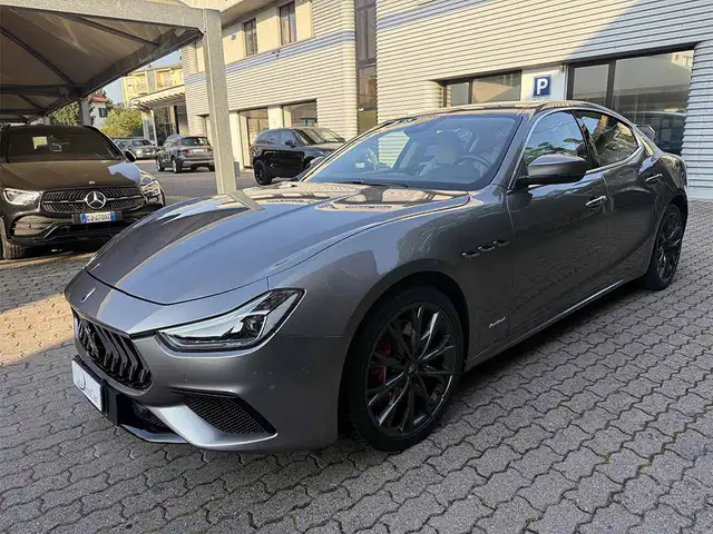 Maserati Ghibli view 3