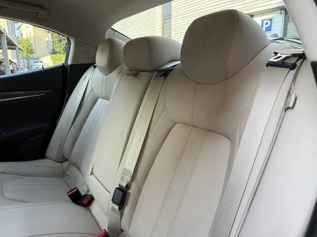 Maserati Ghibli view 30
