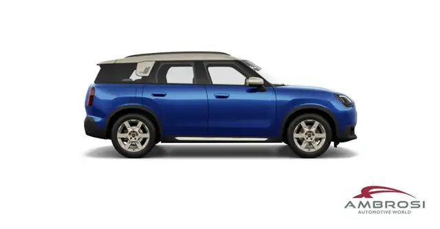 Mini Countryman view 3