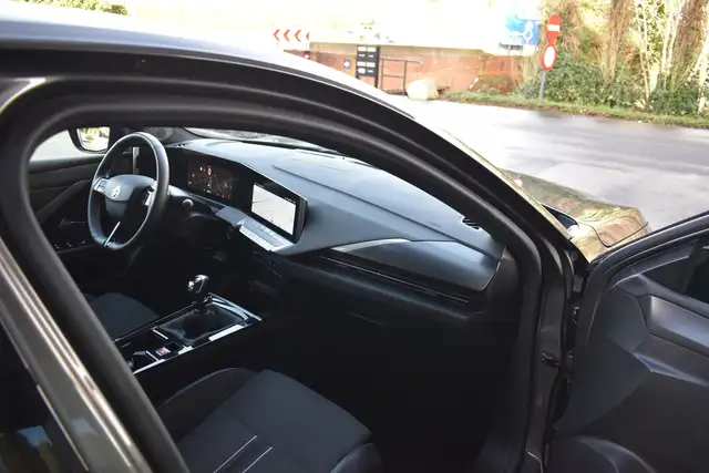 Opel Astra view 15