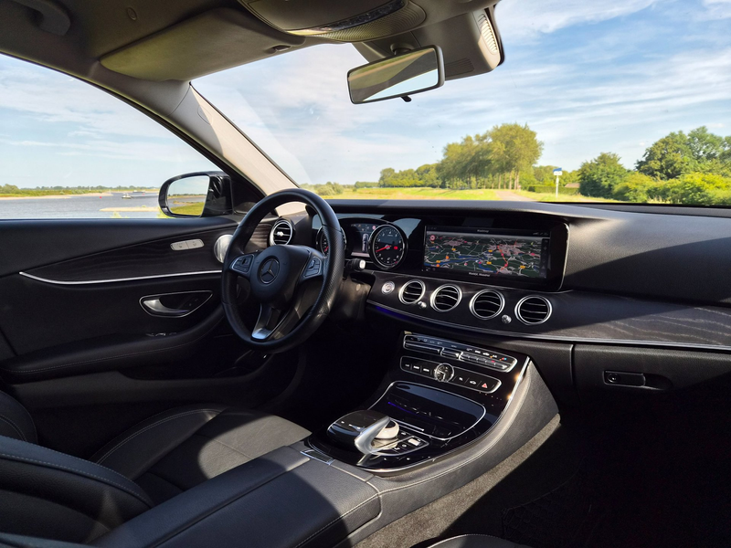 Mercedes-Benz E 400 Estate 4MATIC Prestige AMG-Pakket — photo 44